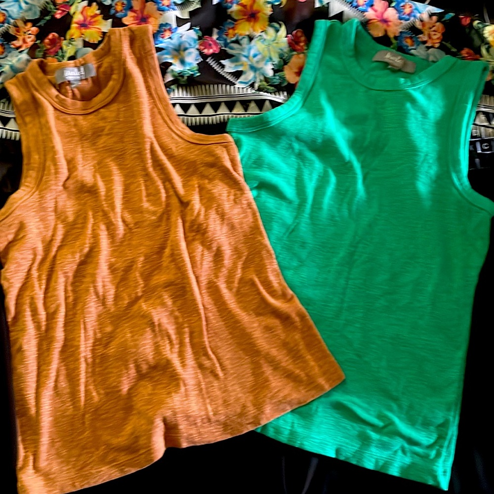 Marled Tank top bundle, size small